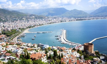 İranlı turist, ev almak için geldiği Antalya'da dolandırıldı