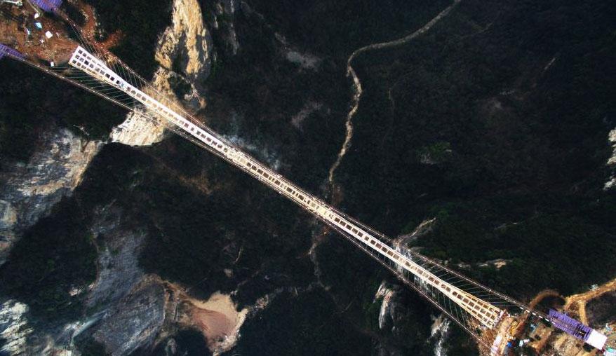 dünyanın en uzun cam köprüsü2