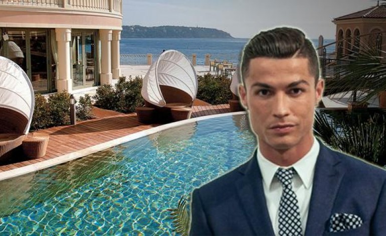 Ronaldo Monte Carlo’da Otel Aldı