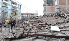 Yozgatta Beş Katlı Apartman Çöktü