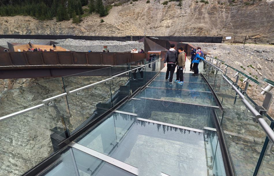 Glacier Skywalk, cam seyir terası 11