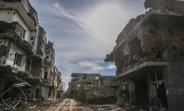 Operasyonların bittiği Cizre'den geriye kalan yıkılmış binalar