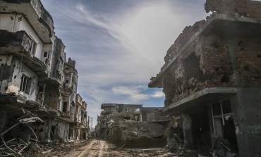 Operasyonların bittiği Cizre'den geriye kalan yıkılmış binalar