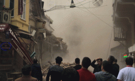 Taksim'de beş katlı bina çöktü