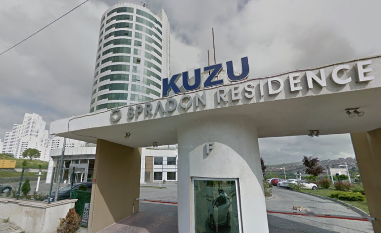 Kuzu Spradon Residence