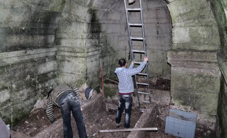 Kütahya’da 2 bin yıllık mezar odası bulundu