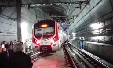 Marmaray raydan çıktı, seferler durdu