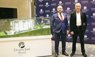 İcat çıkaran, Armani Gucci satan inşaatçı