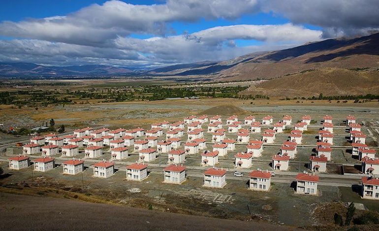 Ahıska Türkü 108 aile daha Erzincan'a yerleştiriliyor