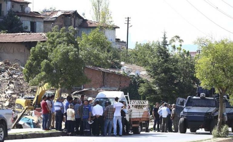 Ankara’da yıkıma giden ekiplere ateş açıldı