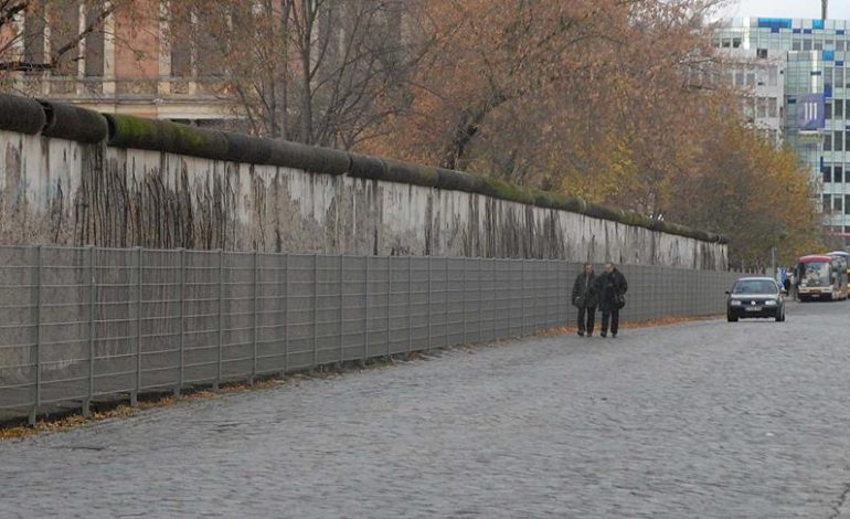 Almanya’da sığınmacılara karşı yeni ‘Berlin Duvarı’ inşa ediliyor