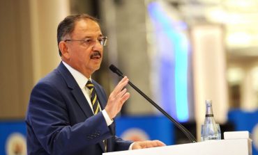 Mehmet Özhaseki, Manisa Kentsel Dönüşüm Çalıştayı'na Katıldı