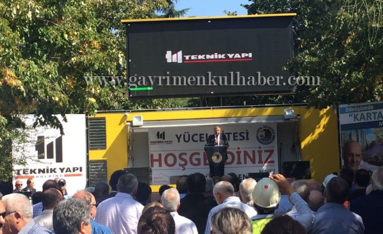 Teknik Yapı'nın Kentsel Dönüşüm Projesi Yücel Sitesi'nde Yıkım Töreni Yapılıyor