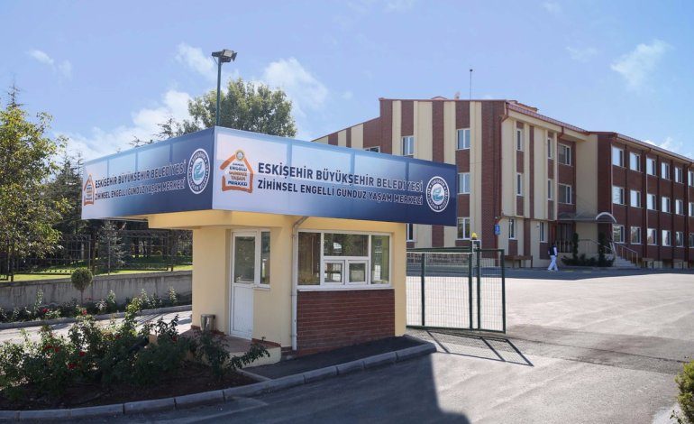 Eskişehir Belediyesi Zihinsel Engelli Gündüz Yaşam Merkezi’ni hizmete açtı