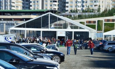 Ali Ağaoğlu'ndan Konut Sahiplerine Sürpriz Kahvaltı