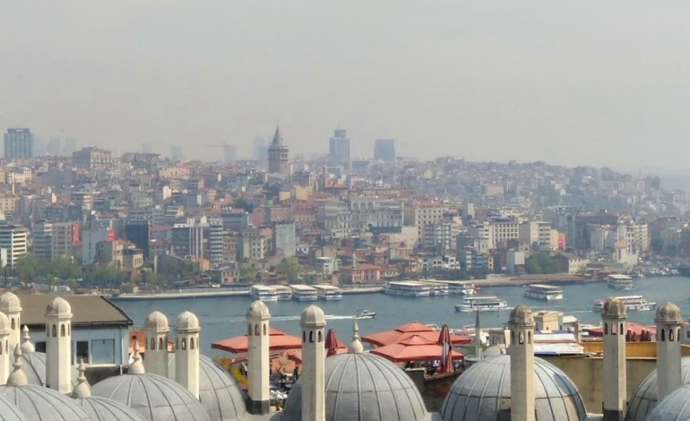 Beyoğlu’ndaki sıkıntılı binaların ölçümleri sürüyor