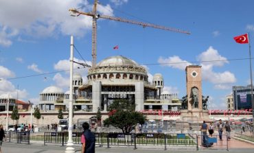Taksim Camisi'nin kubbesi tamamlandı
