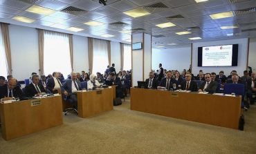 İmar barışı, borçlara yapılandırma, emekliye ikramiye tasarısı komisyondan geçti