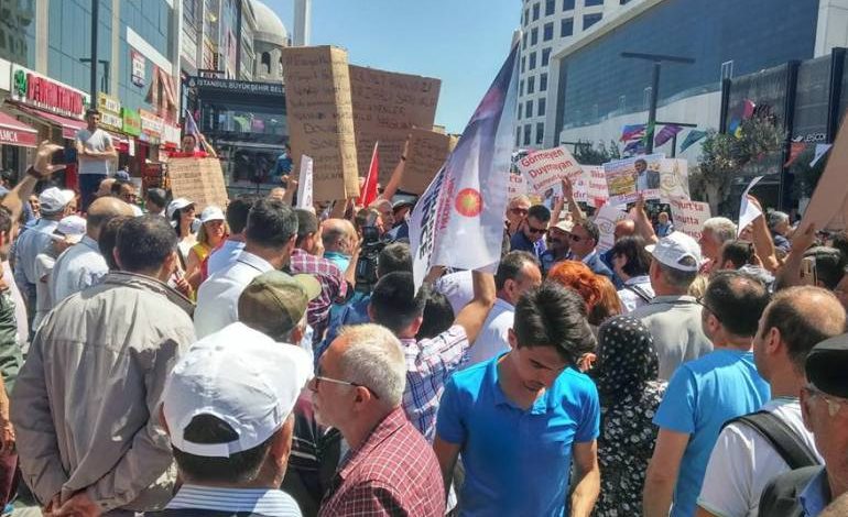 Osmanlı İnşaat mağdurları Esenyurt’ta protesto gerçekleştirdi