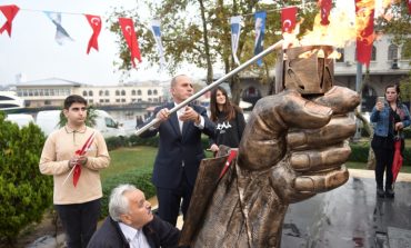 Kadıköy'de 29 Ekim Meşalesi Yakıldı