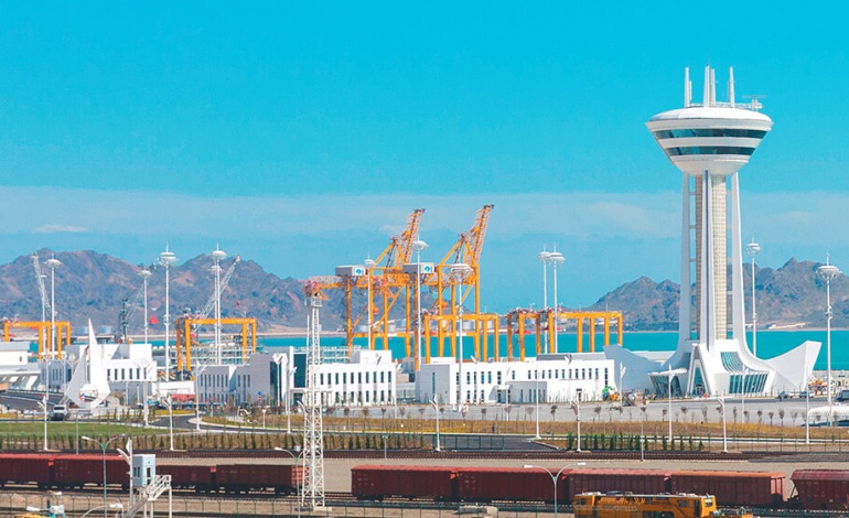 Uluslararası Türkmenbaşı Limanı, New York’ta “ENR Best Project Ödülü” kazandı