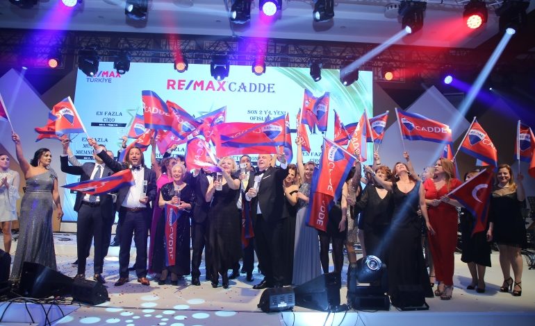 RE/MAX Ailesi, ödül gecesinde buluştu