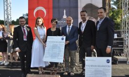 İzmir'li İçmimarlar, "Dünya İç Mekanlar Günü'nü Coşkuyla Kutladı