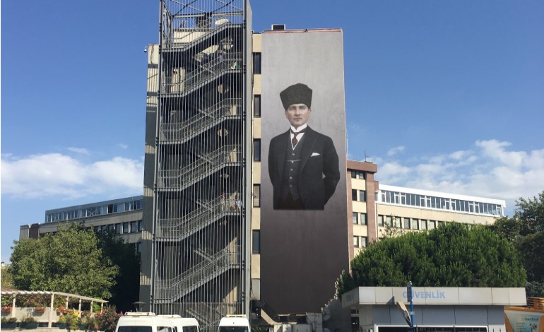Kadıköy, Duvarlarını Süsleyecek Mural’larını Birlikte Seçiyor