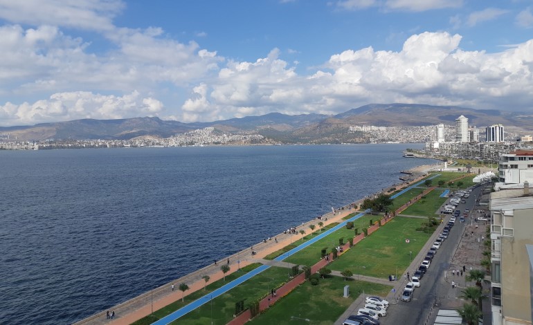 ‘İzmir Cazibesini, Gayrimenkuller Değerini Kaybedecek’