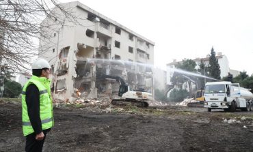Zeytinbur'nun Millet Bahçesi İçin Yıkım Başladı