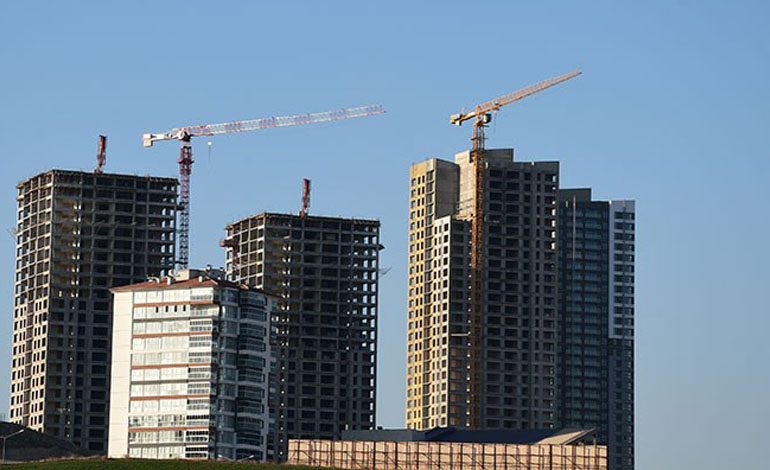 BİTMEMİŞ PROJELERDE EV SAHİBİ OLMAK: BÜYÜK RİSK Mİ, BÜYÜK FIRSAT MI?