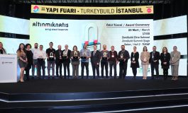 YAPI FUARI’NA KATILAN DÜNYACA ÜNLÜ ÖDÜLLÜ MİMAR BRAM AERTS: YAPILI ÇEVREYİ YIKIP YAPMAK YERİNE YENİLEMEK ÖNEM KAZANIYOR