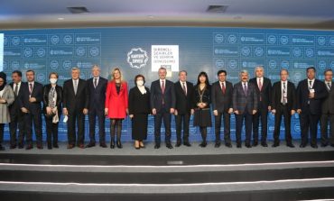 “DİRENÇLİ ŞEHİRLER VE ŞEHRİN DÖNÜŞÜMÜ’’ TEMALI KARTEPE ZİRVESİ BAŞLADI