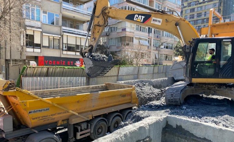 ÜMRANİYE-ATAŞEHİR-GÖZTEPE METROSU TÜM HIZIYLA SÜRÜYOR