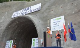 T.C. Ulaştırma ve Altyapı Bakanı Adil Karaismailoğlu'nun katılımıyla Yapı Merkezi'nin Slovenya'daki tünelinin kazı çalışması tamamlandı