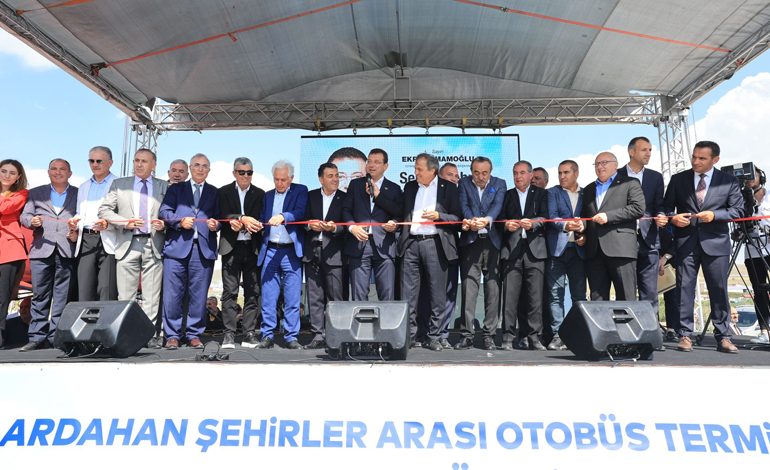 30 YIL ÖNCE İL OLAN ARDAHAN MODERN OTOGARINA KAVUŞTU