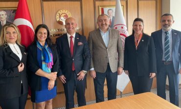 EMLAK KULÜBÜ’NDEN İSTANBUL TİCARET İL MÜDÜRÜNE ZİYARET