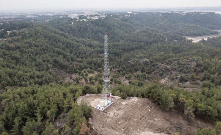 “Ormanın Gözleri” Projesinde İnsansız Yangın Gözetleme Kulesi Adana’da Hizmete Girdi