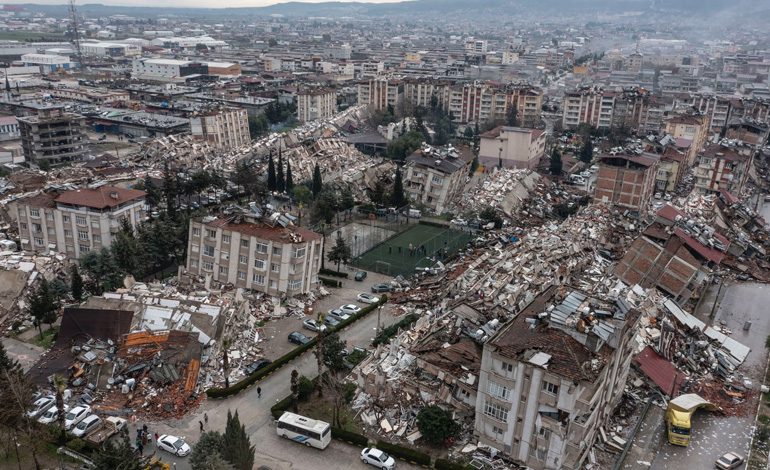 Kahramanmaraş merkezli depremlerden etkilenen illerde 50 bin 576 binanın acil yıkılması gerekiyor