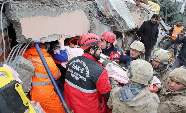 Kronik hastalığı olan depremzedeler, raporlu ilaçlarını bir defaya mahsus reçetesiz alabilecek