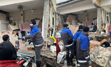 Fırat Elektrik Dağıtım A.Ş. dağıtım bölgesi içerisinde yer alan illerde deprem sonrası çalışmalarını sürdürüyor