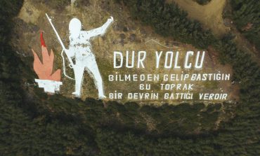 Çanakkale’nin simgesi Dur Yolcu Anıtı, Filli Boya’nın geliştirdiği özel boya ile gece gündüz parlayacak