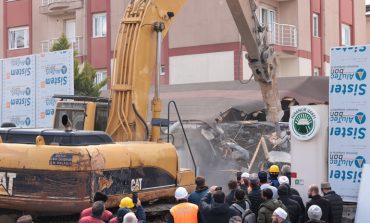 HİRANUR VAKFI’NIN KAÇAK YAPILARI YIKILDI 