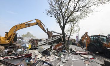 Üsküdar sahilindeki kaçak cafeler yıkıldı