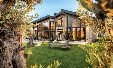 MESA Urla Kekliktepe’de teslimler başladı