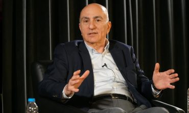 Mahfi Eğilmez: "Üste para vererek vatandaşlık veren tek ülke olarak tarihe geçtik!"