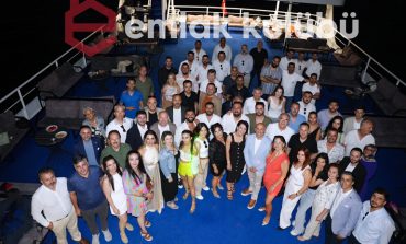 EMLAK KULÜBÜ ÜYELERİ BOĞAZ TURUNDA BULUŞTU