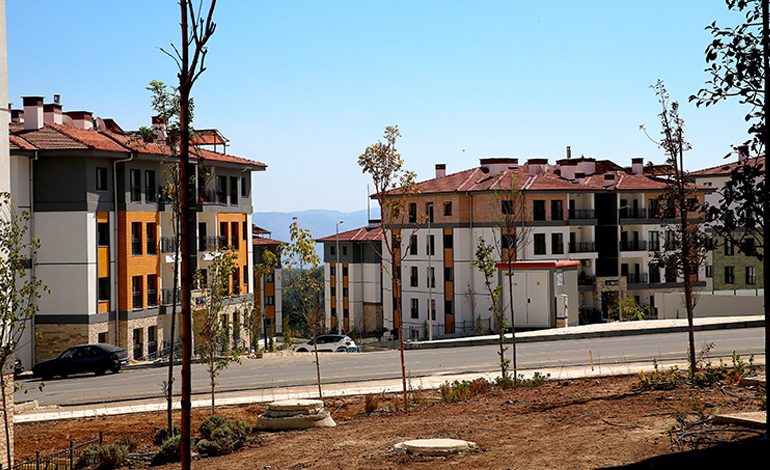 Hatay’da 18 bin 404 konut teslim edildi