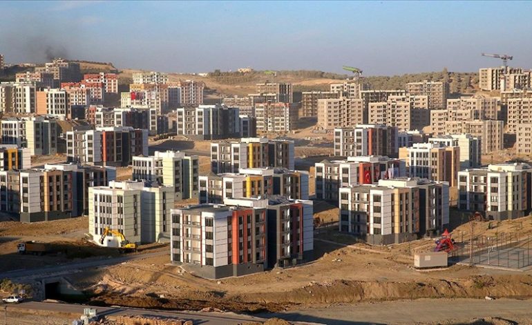 Hatay Dikmece’deki deprem konutlarından 3 bin 830’unun inşaatı tamamlandı