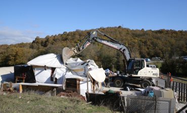 ŞİLE’DEKİ 5 KAÇAK YAPI KALDIRILDI